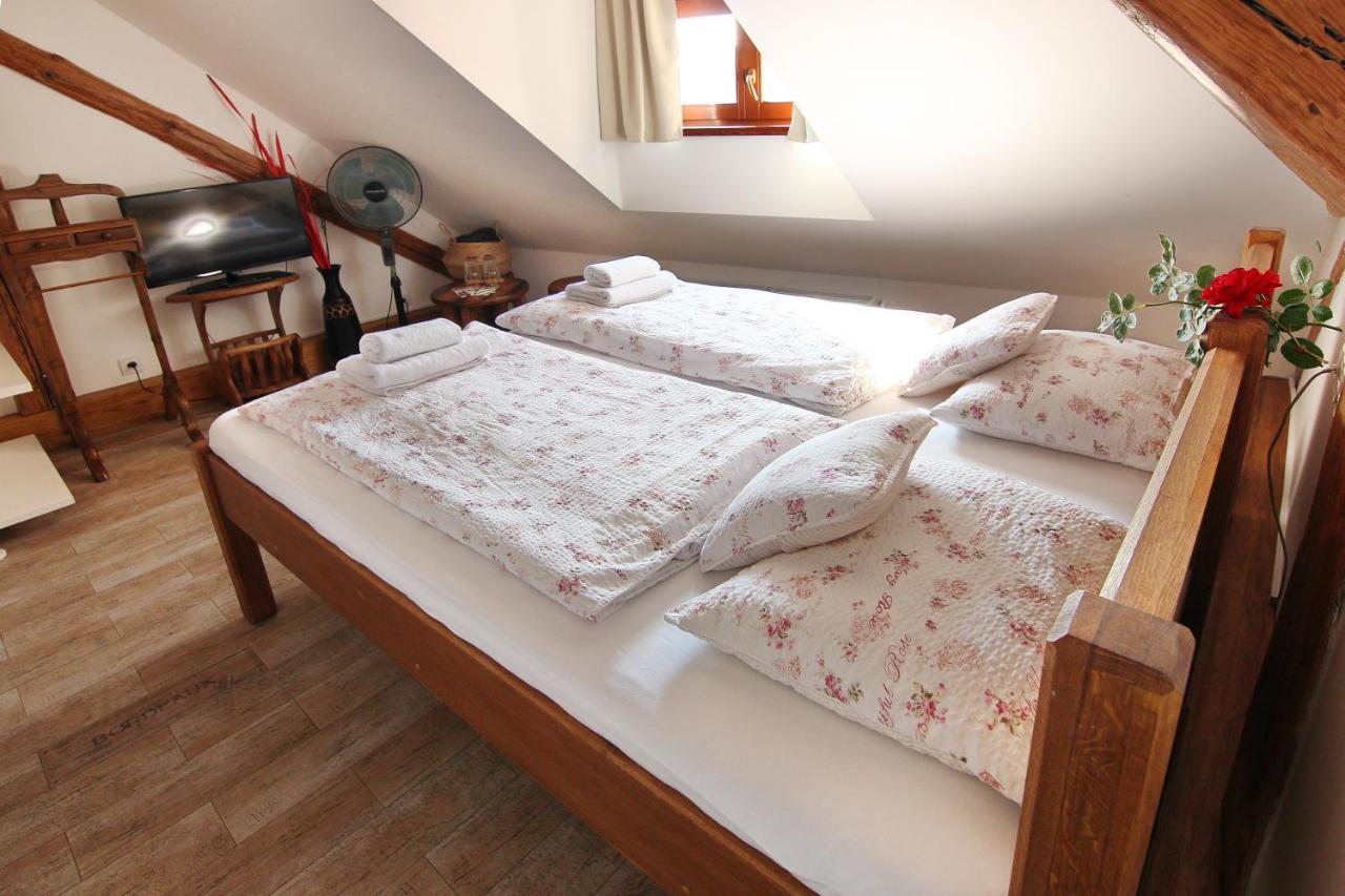 Apartament House Of Roses Kutná Hora Zewnętrze zdjęcie